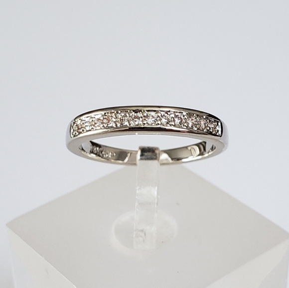 18k Channel Set Band